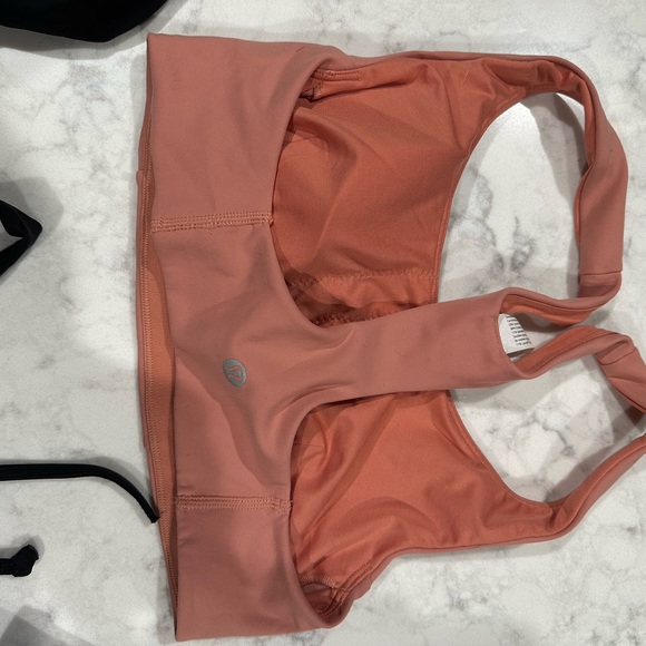 Lululemon sports be never worn - Picture 3 of 3